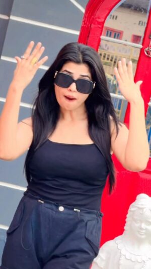 Ruba Khan Instagram - 😎 #rubakhan #trending #trendingsongs #instagood #badmashi
