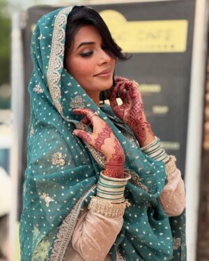 Ruba Khan Instagram - Happy Eid all 🌙