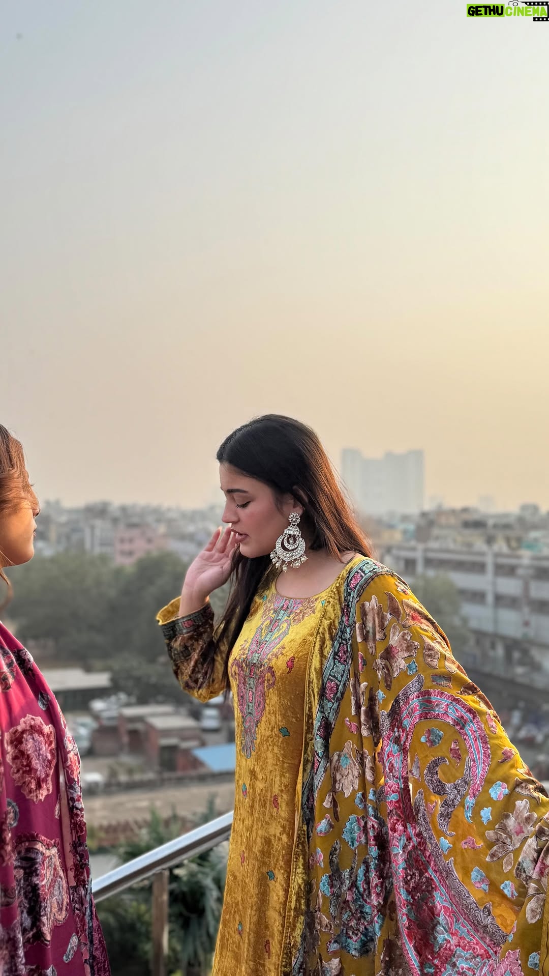 Ruchika Ray - 77.6K Likes - 💘🌙