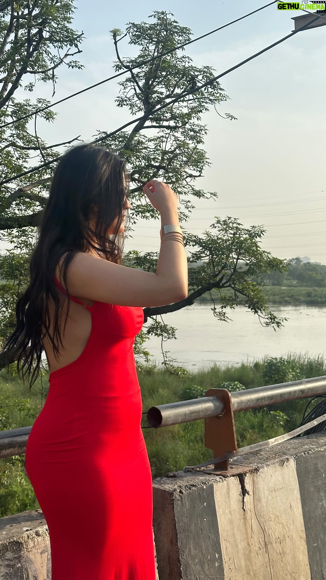 Ruchika Ray - 10.9K Likes - clearing drafts💃🏻