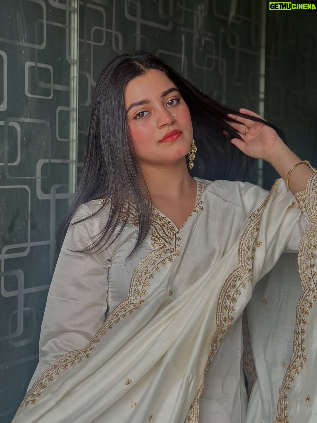 Ruchika Ray - 20.9K Likes - 🕊️🪞✨
