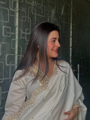 Ruchika Ray Instagram - 🕊️🪞✨