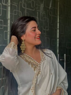 Ruchika Ray Instagram - 🕊️🪞✨