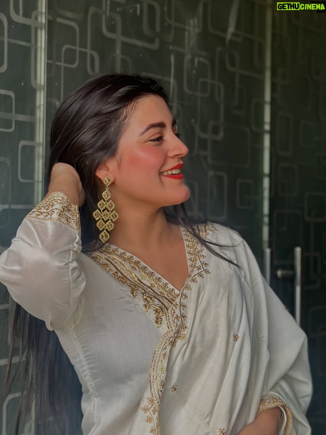 Ruchika Ray - 20.9K Likes - 🕊️🪞✨