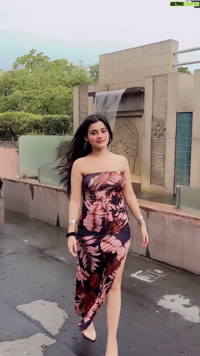 Ruchika Ray - 14.4K Likes - 😉💎