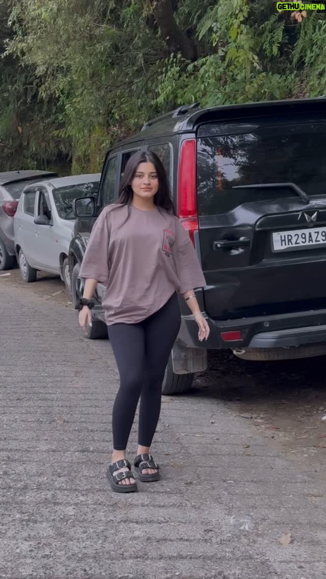 Ruchika Ray - 20.6K Likes - @vilenofficial 💘