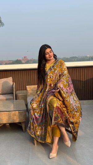 Ruchika Ray Instagram - Wearing @theshahicloset 🌙