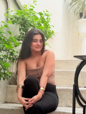 Ruchika Ray Instagram - 🍃✨