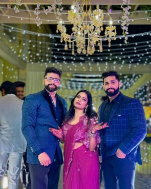 Rugees Vini Instagram - Maasi ki shaadi🤩🫠❤️🙏🏻 #rugees