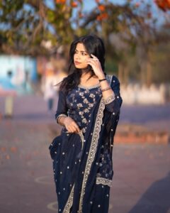 Actress Rugees Vini HD Photos and Wallpapers July 2025