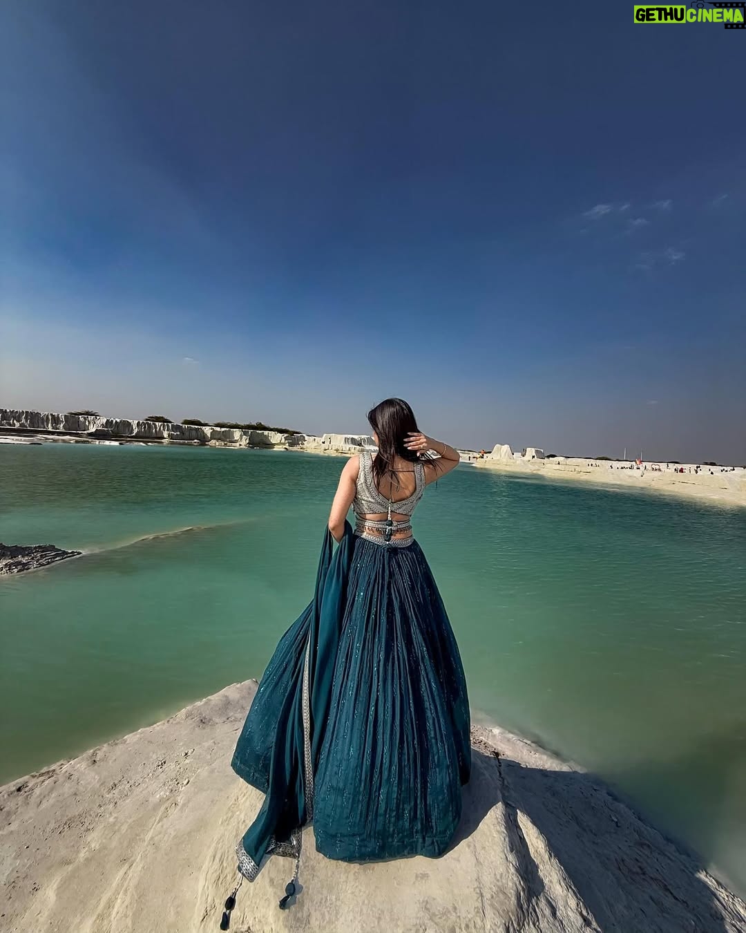 Rugees Vini - 10.9K Likes - Shades of blue💙