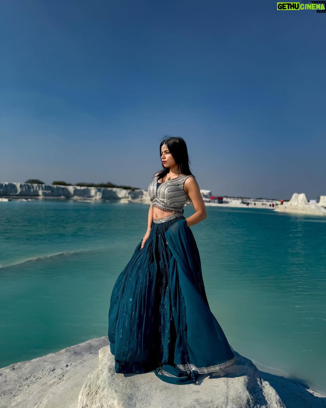 Rugees Vini - 10.9K Likes - Shades of blue💙