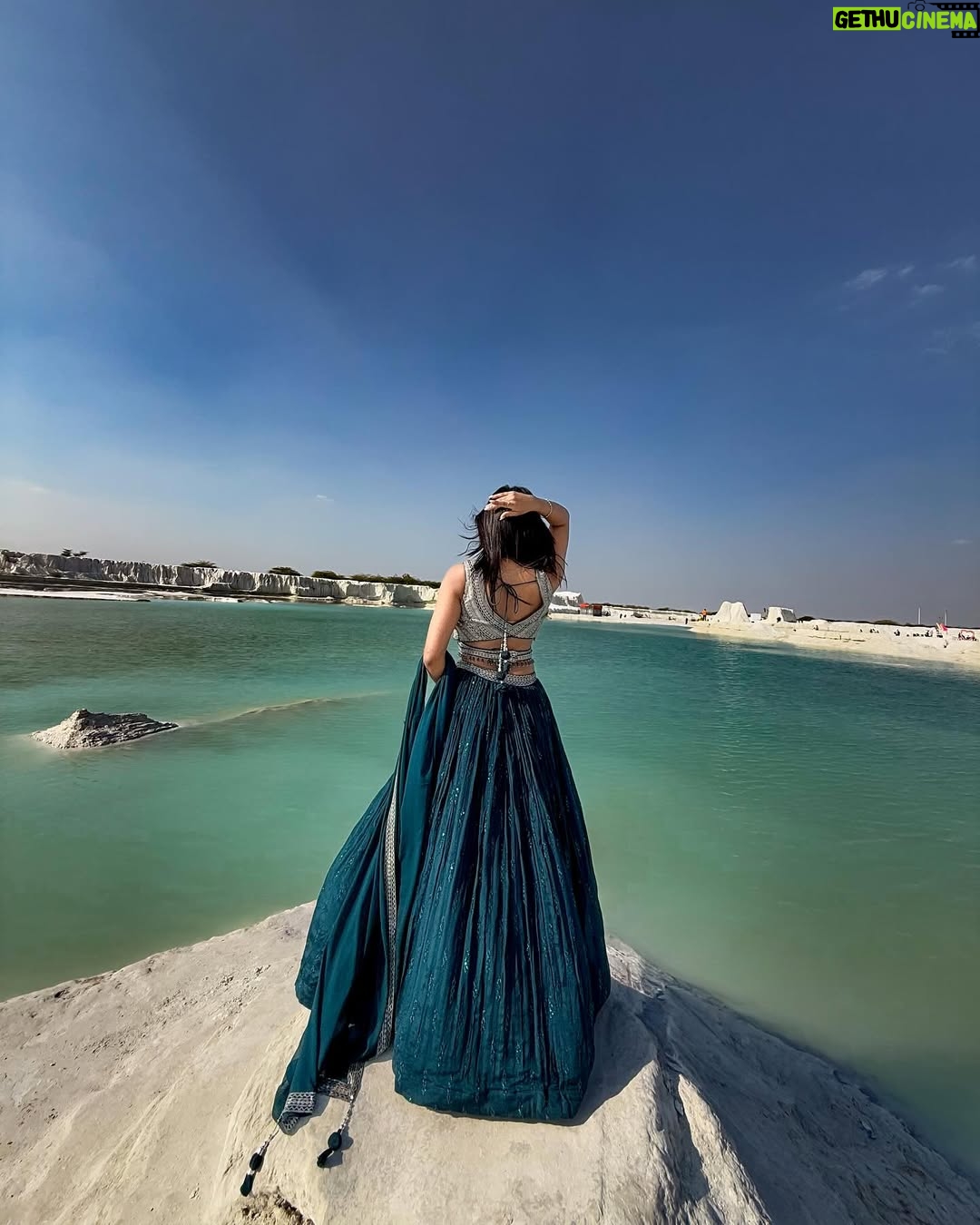 Rugees Vini - 10.9K Likes - Shades of blue💙
