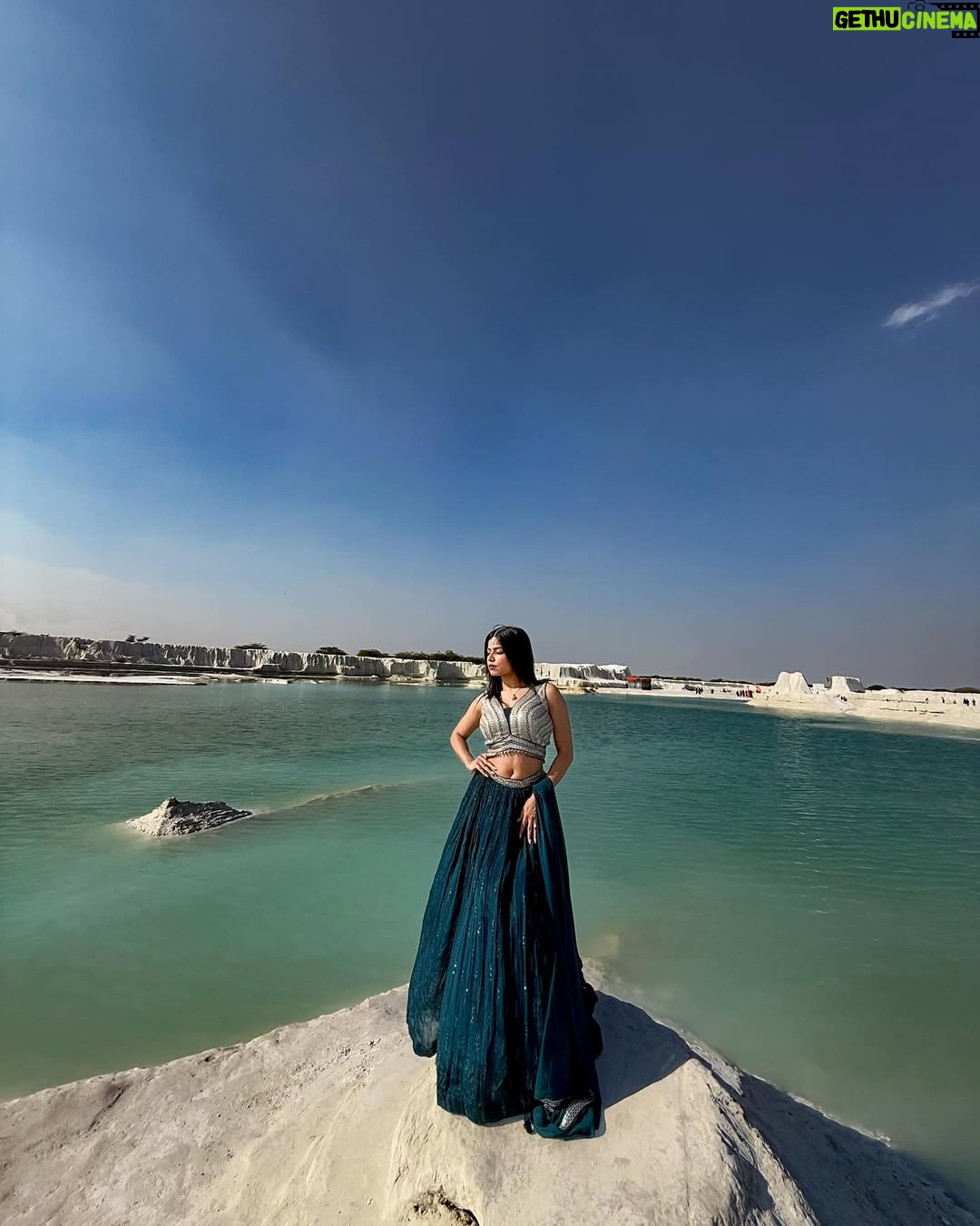 Rugees Vini - 10.9K Likes - Shades of blue💙