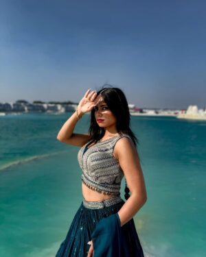 Rugees Vini Instagram - Shades of blue💙
