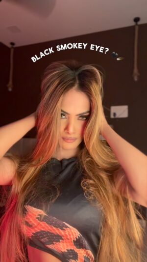Rukaiya Firoz Khan Instagram - A quick GRWM 🤎🫶🏼
#reels #grwm #rukaiyakhan06 #bipasha #makeuplook