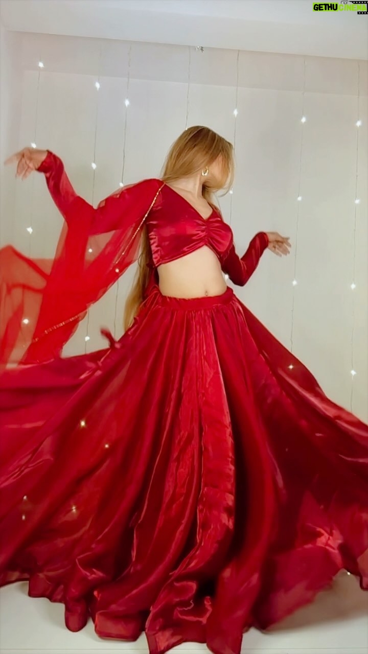 Rukaiya Firoz Khan - 22.6K Likes - Ankhiyan de kol🪔🪭 
Lehenga from @rukaiyas_kouture 

#reels #rukaiyakhan06 #reelsinstagram #lehenga #RukaiyaKouture