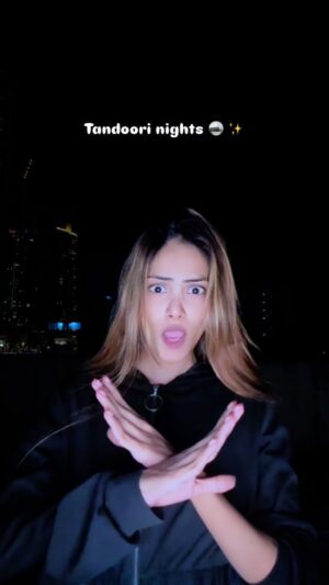 Rukaiya Firoz Khan Instagram - Tandoori nights🌝✨
#Rukaiyakhan06 #reels