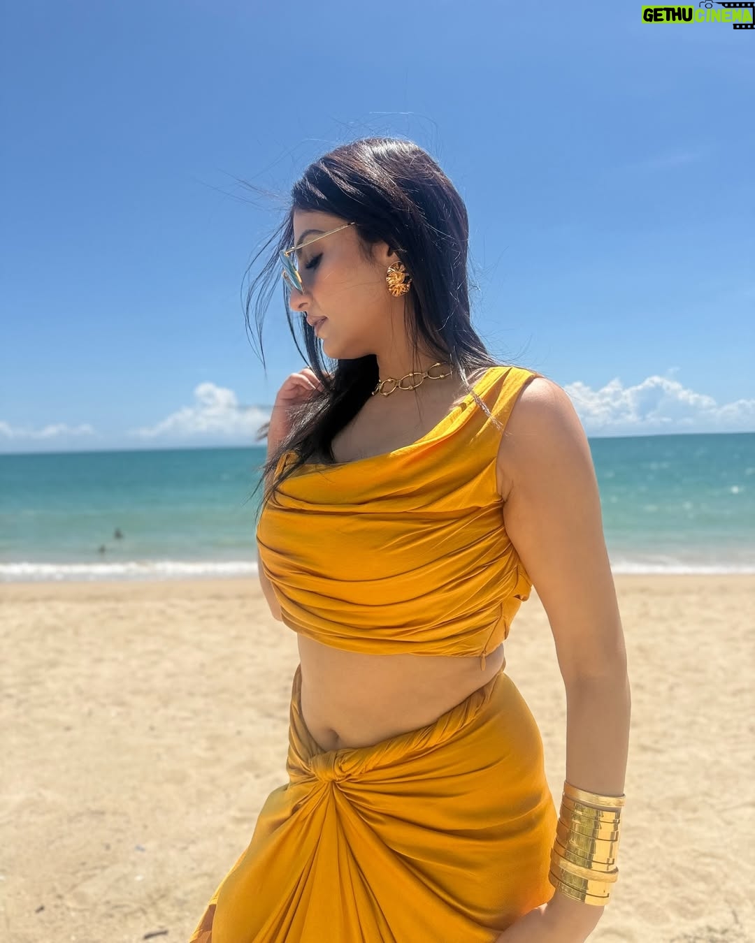 Rupali Jagga - 15.7K Likes - 🧜‍♀️🦪🏖️🐚☀️
Look For The Show In Phuket Yesterday ..
.
.
Outfit - @arokaofficial 
Earrings - @hamesa.in
Neckpiece- @jiaarajewellery 
Bracelet- @baala_jewels 
Stylist- @styledbysujata 
Assistant- @vrudhirita333
Intern - @priiiyaankkaa 
#jalpari #sea #thailand #phuket #rupalijagga