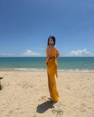 Rupali Jagga Instagram - 🧜♀️🦪🏖️🐚☀️
Look For The Show In Phuket Yesterday ..
.
.
Outfit - @arokaofficial
Earrings - @hamesa.in
Neckpiece- @jiaarajewellery
Bracelet- @baala_jewels
Stylist- @styledbysujata
Assistant- @vrudhirita333
Intern - @priiiyaankkaa
#jalpari #sea #thailand #phuket #rupalijagga