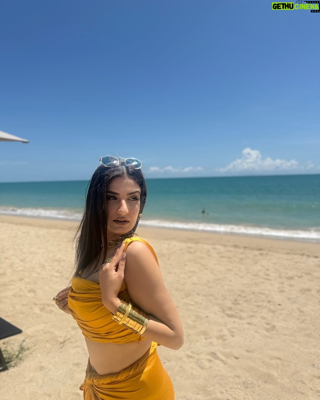 Rupali Jagga - 15.7K Likes - 🧜‍♀️🦪🏖️🐚☀️
Look For The Show In Phuket Yesterday ..
.
.
Outfit - @arokaofficial 
Earrings - @hamesa.in
Neckpiece- @jiaarajewellery 
Bracelet- @baala_jewels 
Stylist- @styledbysujata 
Assistant- @vrudhirita333
Intern - @priiiyaankkaa 
#jalpari #sea #thailand #phuket #rupalijagga