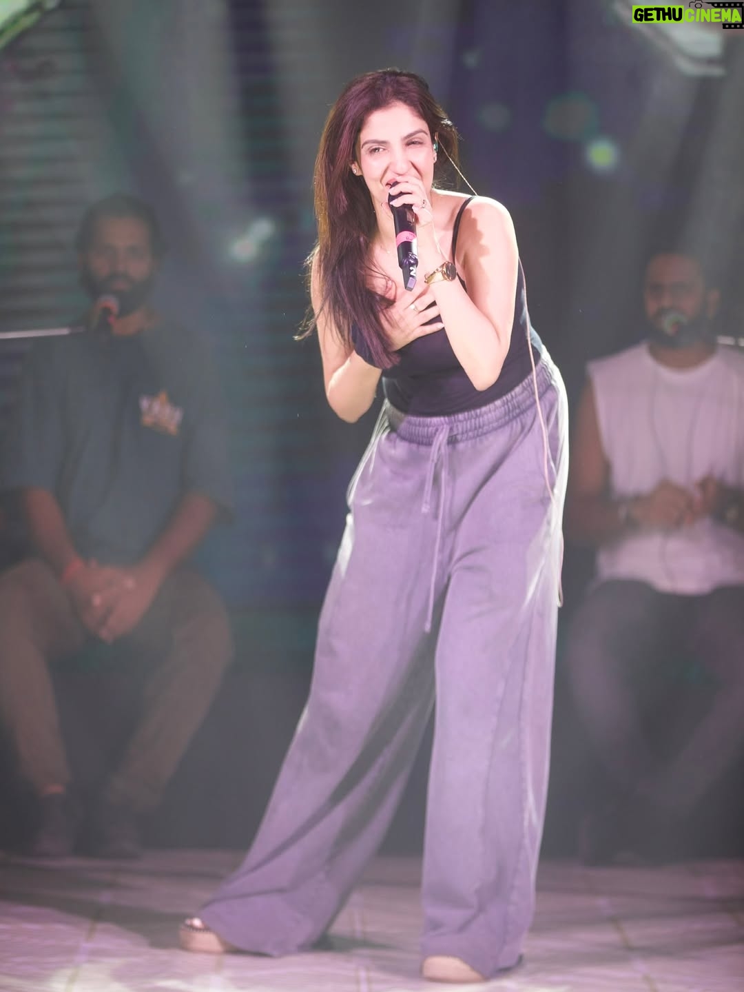 Rupali Jagga - 18K Likes - Owning The Stage And Winning Hearts Since A Decade Now🦁🎤
.
.
#soundcheck #rupalijagga #musicians #singersofig #bollywoodsongs #artists #bollywoodmusic #hindisongs