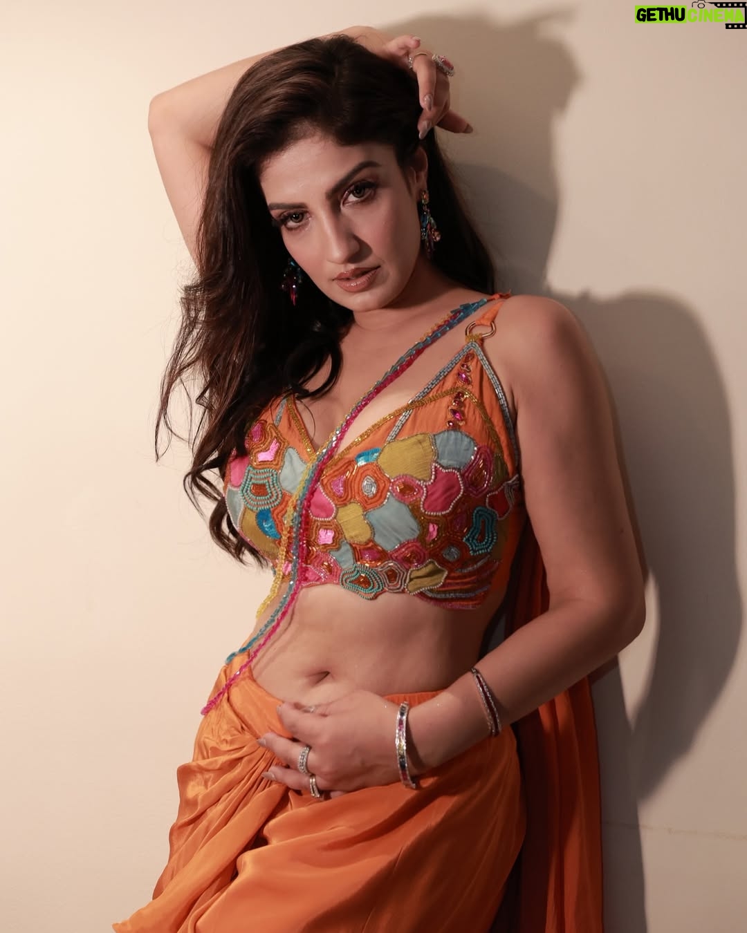 Rupali Jagga - 28.4K Likes - Tere Naam Se Mar Jaun 🧡❤️‍🩹
.
Love All These Pictures... Slide and Go Through Them all 🥹
Outfit - @mergedesignofficial
Earrings & bracelets - @muchmore_art_jewellery 
Rings- @muchmore_art_jewellery @dazzlebysonia
Stylist - @styledbysujata
Assistant - @vrudhirita333 @stylebysaylichavan
Intern - @priiiyaankkaa
#rupalijagga #indianattire❤️ #desigirl #saree #indianoutfit #desi #india #terideewani