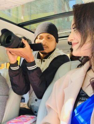 Rupankrita Kalita Instagram - Memories of “Roi Juwa Na”🍁
#musicvideo #shooting #makeup 

@rupankrita_kuki @alankrita_kalita @sal_eim__ @ogflyingaviator @amalroy_photography @muabhattacharjee @banamali_photography