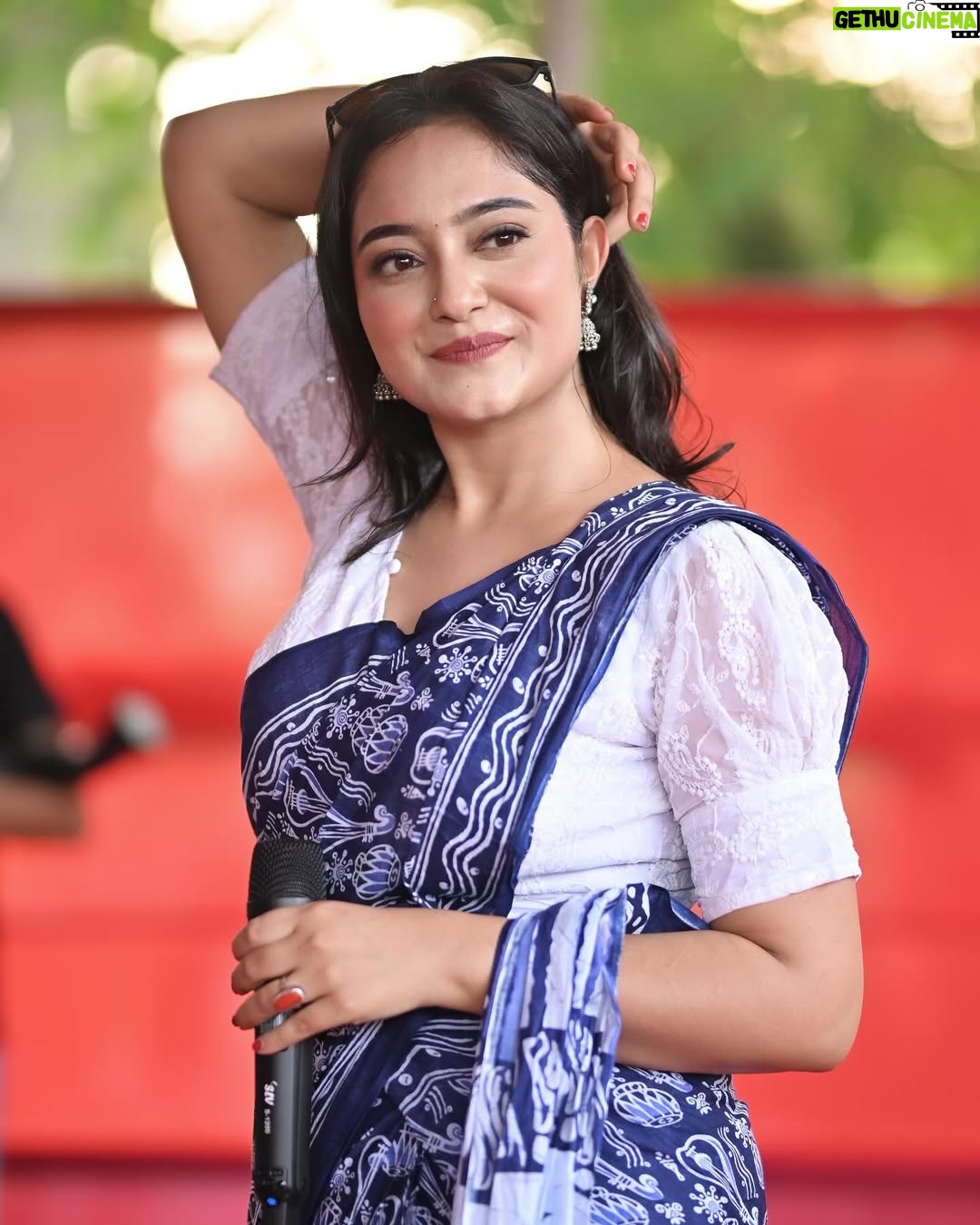 Rupankrita Kalita - 26.4K Likes - Thank you Barbhag College for all your love ❤️ 
Mua @nayanmonimedhi_ 
📷 @utjjal_kalita_photography and @harishbaruah_photography