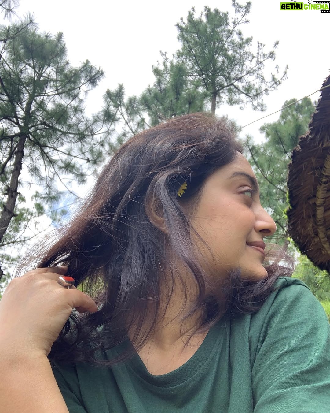 Rupankrita Kalita - 48.1K Likes - Kho gaye hum in paharon main 🍁