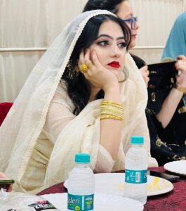 Actress Rushna Noor HD Photos and Wallpapers September 2023