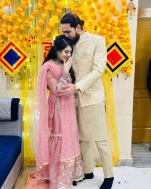 Rushna Noor Instagram - H A L D I 💗🤍
✰
✰
✰
✰
✰
✰
#rushail #instagram #haldi #today #outfits #look #wedding