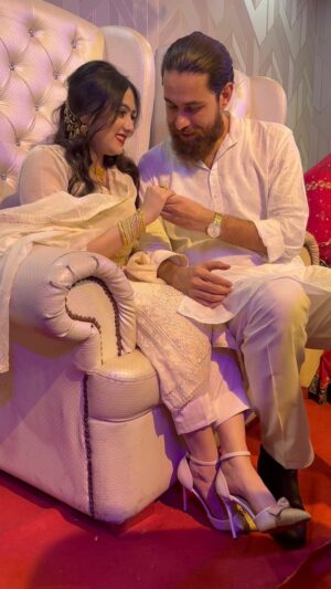 Rushna Noor Instagram - Hai khubsurat yeh pal 🤍
#rushail #couples #trend #trendingreels #fyp