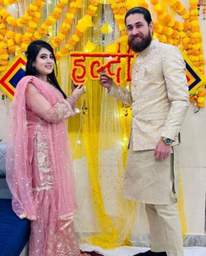 Rushna Noor Instagram - H A L D I 💗🤍
✰
✰
✰
✰
✰
✰
#rushail #instagram #haldi #today #outfits #look #wedding