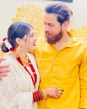 Rushna Noor Instagram - My real smile comes out when I am with you ♥
✰
✰
✰
✰
✰
✰
#rushail #instagram #couple