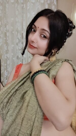 Ruspsa Saha Instagram - #rupsasaha #reelsinstagram #song