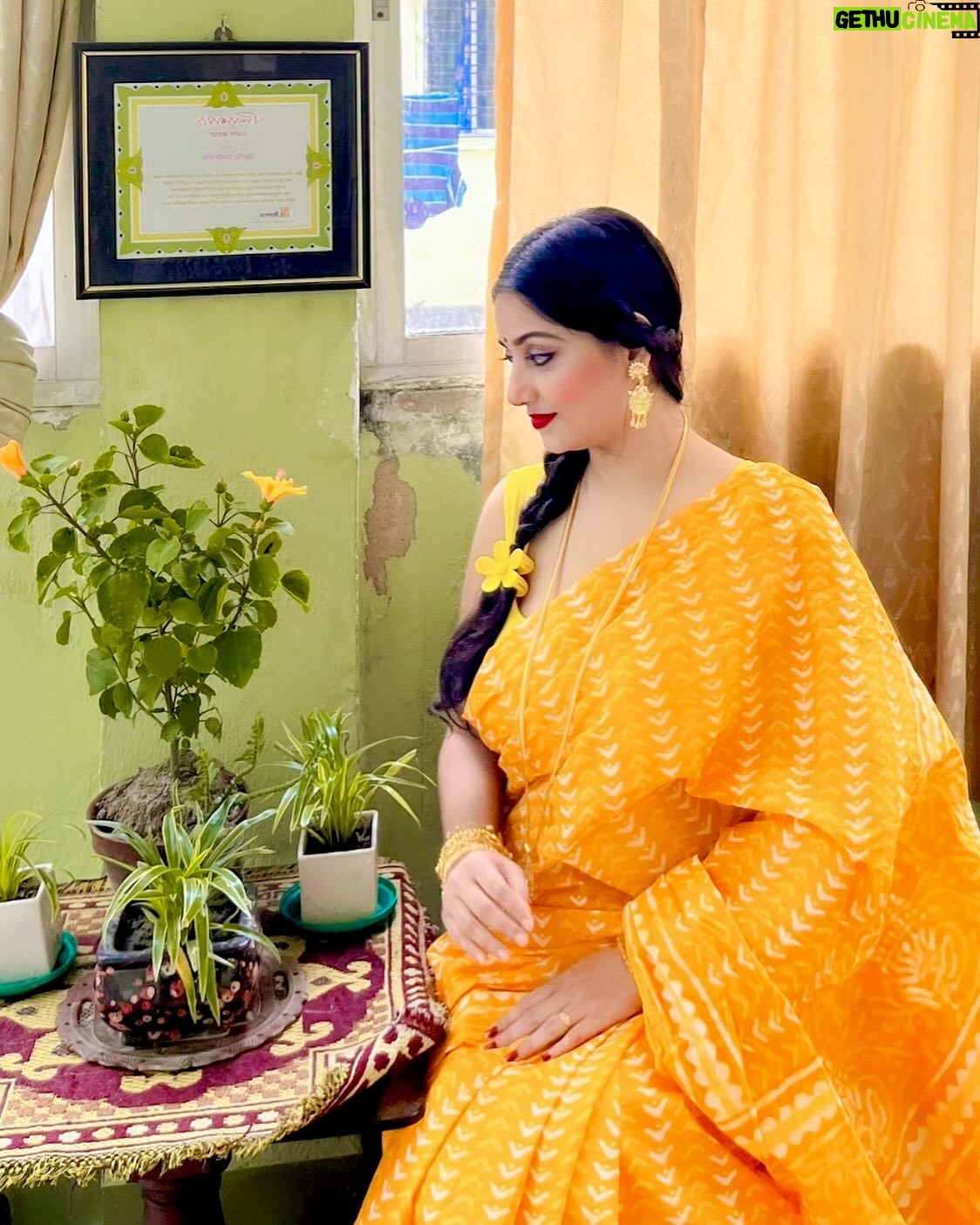 Ruspsa Saha - 2.8K Likes - 💛