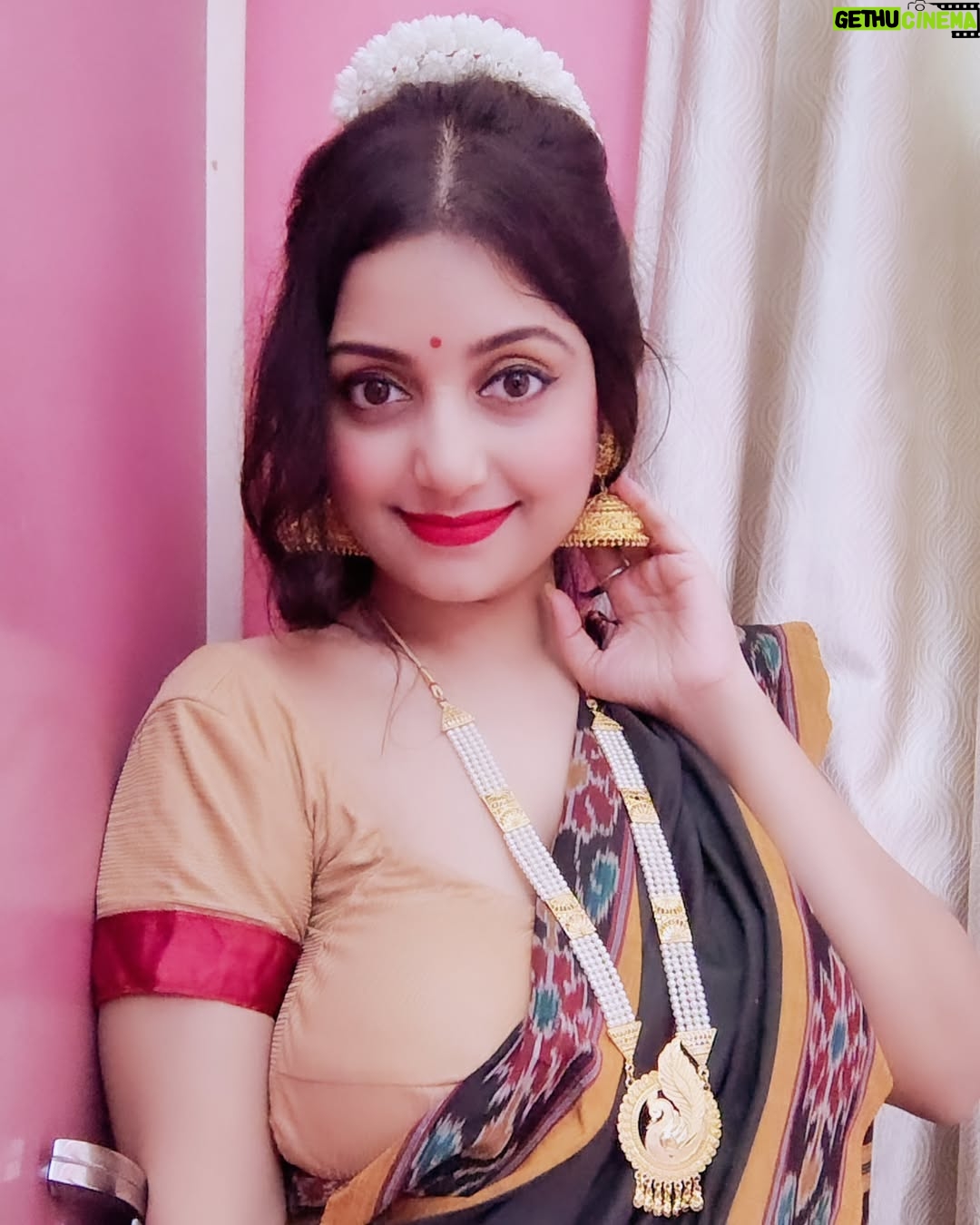 Ruspsa Saha - 2.7K Likes - 😍