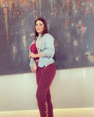 Rwad Aliu Instagram - دائمًا الاهتِمَام هُوَ نِصفُ السَّعَادَة
فَھنِيئاً لِمَنْ لـه شَخصٌ يَھتَمُّ بِـه
رُبمَا : تختلف أطباعِنا ، لكننا جميعاً نريد الاهتمام !
دفء الاهتمام .. أفضل دواءً للكثير من اﻷحزان
من يقدم لك الاهتمام فلا تهمله لأن هذه النوعية من القلوب على وشك الانقراض !ا
#dubai🇦🇪 #mydubai #abudhabi #adidas #color #goodvibes