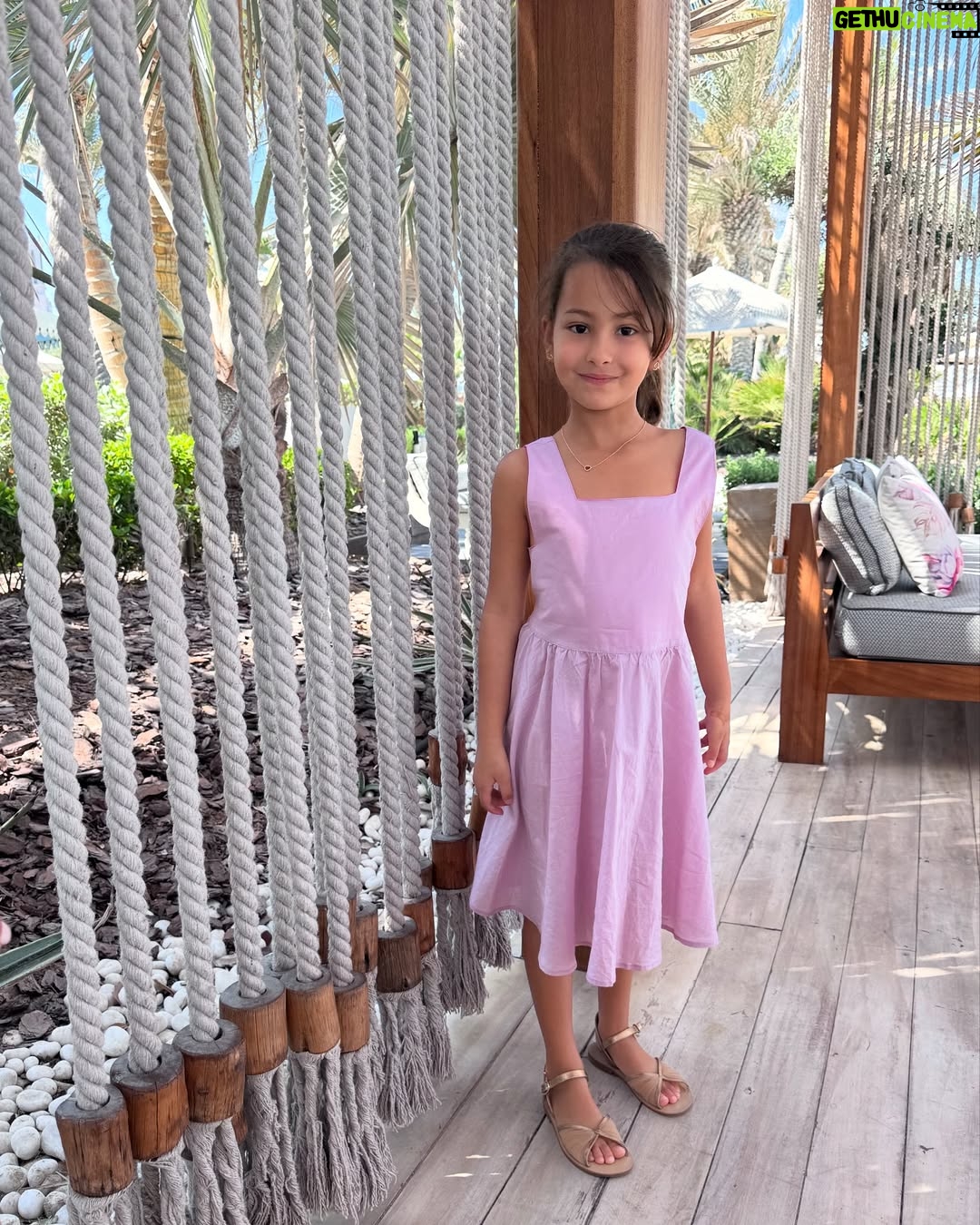 Rym Breidy - 28K Likes - Please Weekends re for the family. 
 @jumeirahalqasr we had an unforgettable time 
Why leave the resort when Jumeirah Al Qasr has it all?
Best Beach in dubai , bites, spa, fun, and full on family vibes.