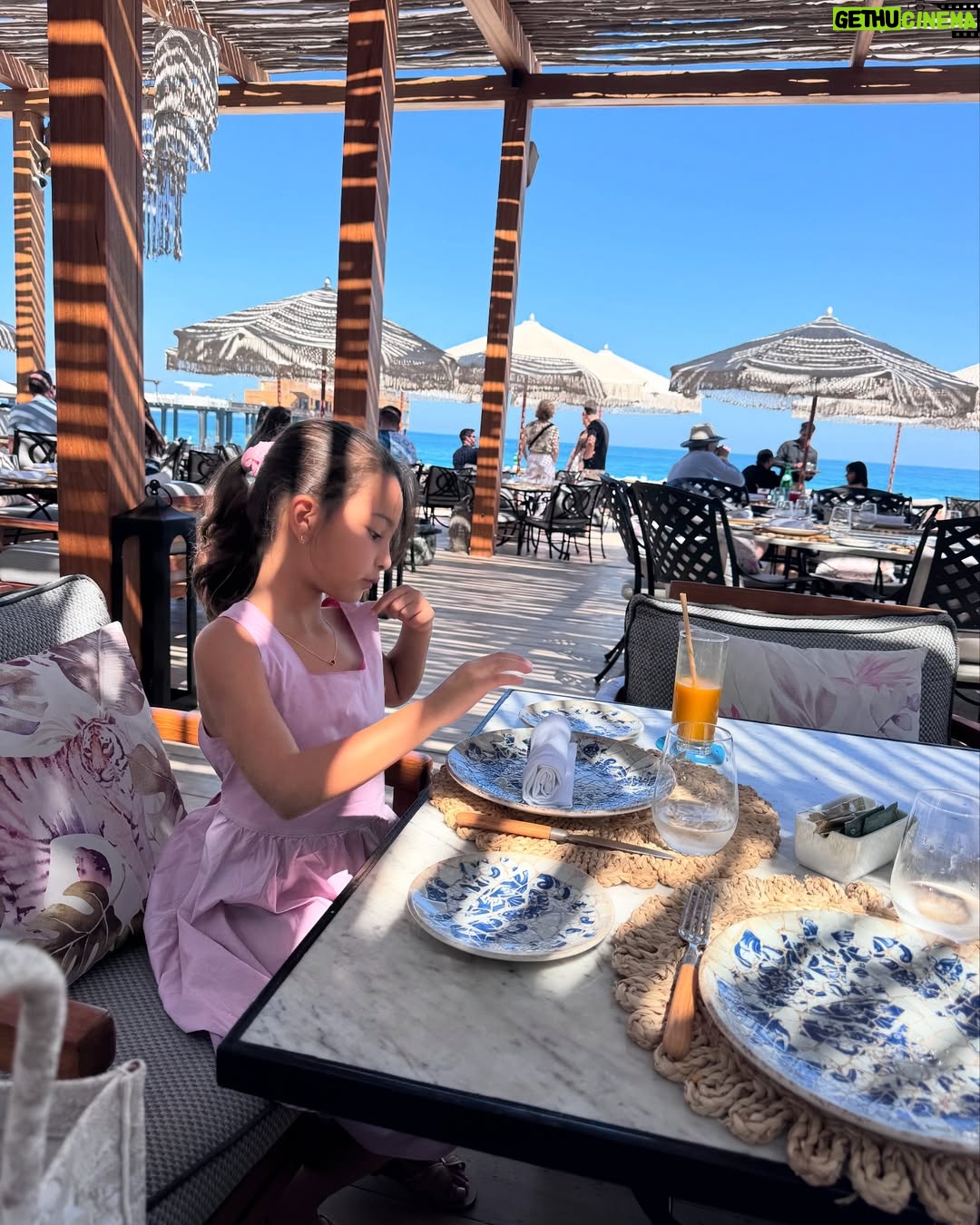 Rym Breidy - 28K Likes - Please Weekends re for the family. 
 @jumeirahalqasr we had an unforgettable time 
Why leave the resort when Jumeirah Al Qasr has it all?
Best Beach in dubai , bites, spa, fun, and full on family vibes.