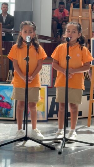 Rym Breidy Instagram - I cried, I smiled, I shook…too many emotions at the same time 😭😭😭
Watching my little stars sing on stage was everything.
So proud of their voices, their courage, and their big hearts. ❤️❤️❤️ always proud of you Bella&Sophia