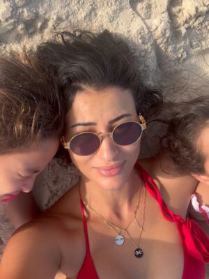 Rym Breidy Instagram - When we try hard to take a good selfie in the beach 🤣🤣🤣