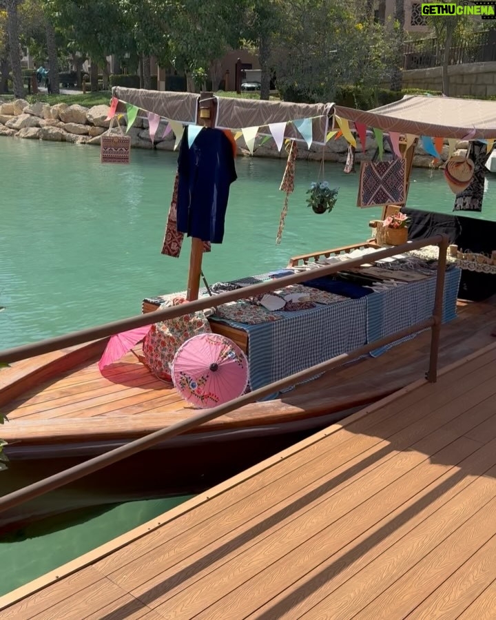 Rym Breidy - 28K Likes - Please Weekends re for the family. 
 @jumeirahalqasr we had an unforgettable time 
Why leave the resort when Jumeirah Al Qasr has it all?
Best Beach in dubai , bites, spa, fun, and full on family vibes.