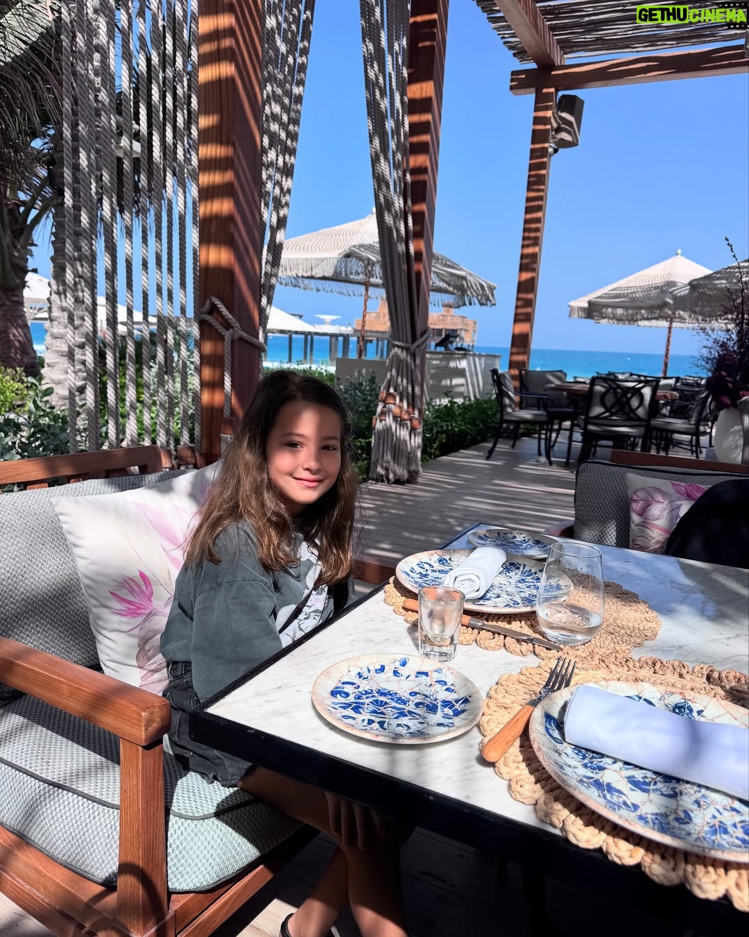 Rym Breidy - 28K Likes - Please Weekends re for the family. 
 @jumeirahalqasr we had an unforgettable time 
Why leave the resort when Jumeirah Al Qasr has it all?
Best Beach in dubai , bites, spa, fun, and full on family vibes.
