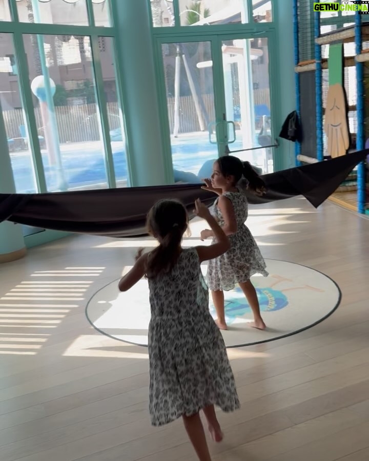 Rym Breidy - 28K Likes - Please Weekends re for the family. 
 @jumeirahalqasr we had an unforgettable time 
Why leave the resort when Jumeirah Al Qasr has it all?
Best Beach in dubai , bites, spa, fun, and full on family vibes.
