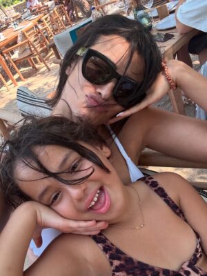 Rym Breidy Instagram - Bodrum vibes, family smiles, and sunshine in our hearts 🤍
Making memories where the sea meets the soul 🇹🇷✨
#Bodrum #FamilyTime #SummerMagic
@maxxroyalbodrum 💖💖💖