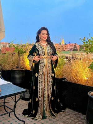 Saadia Ladib Instagram - بهجة مراكش تزيد القفطان جمالا #♥
شكرا @makeup_armichi @negafa_armichi