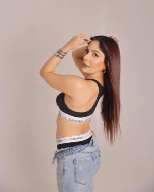 Saanya Khatter Instagram - Oops i did it again.. by it i mean slayed 😉 
.
.
.
.
.
.
.
.
.
[ Saanya Khatter, ck, denim, ripped jeans, calvin klein, photoshoot, b&w, ootd, casual wear, outfit ideas, outfit inspo ]