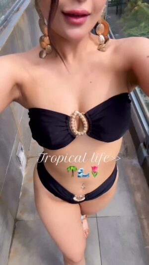 Saanya Khatter Instagram - Because nothing tops tropical 🌴 
#reels #reelsinstagram #trending #tropical #ootd #outfitideas #fyp #vacation #summer